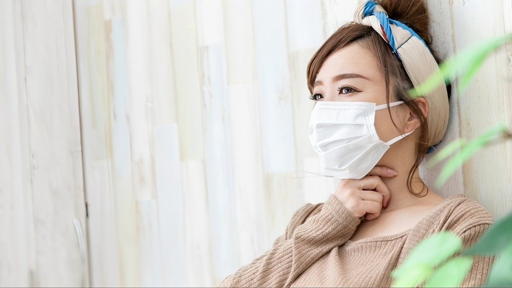 woman-wearing-mask-thinking-indoors (1).jpg